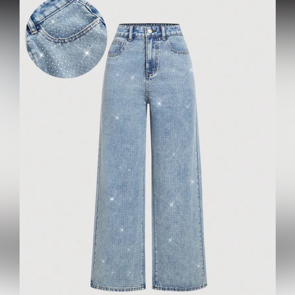 Stylish Light Blue Wide Leg Jeans with Star Accents